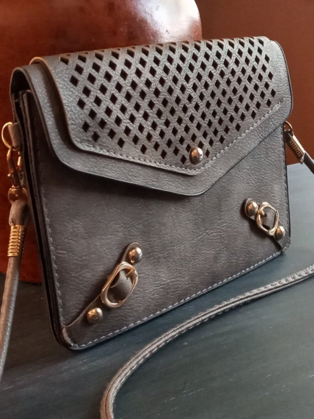 🌺CUTE Vegan Faux Leather Gray Laser Cut Embossed Flap-Over Crossbody Purse NWOT